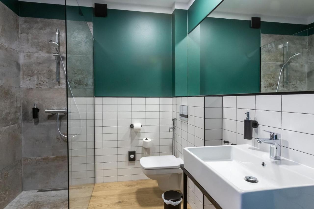 Deluxe Double or Twin Room with Lake View